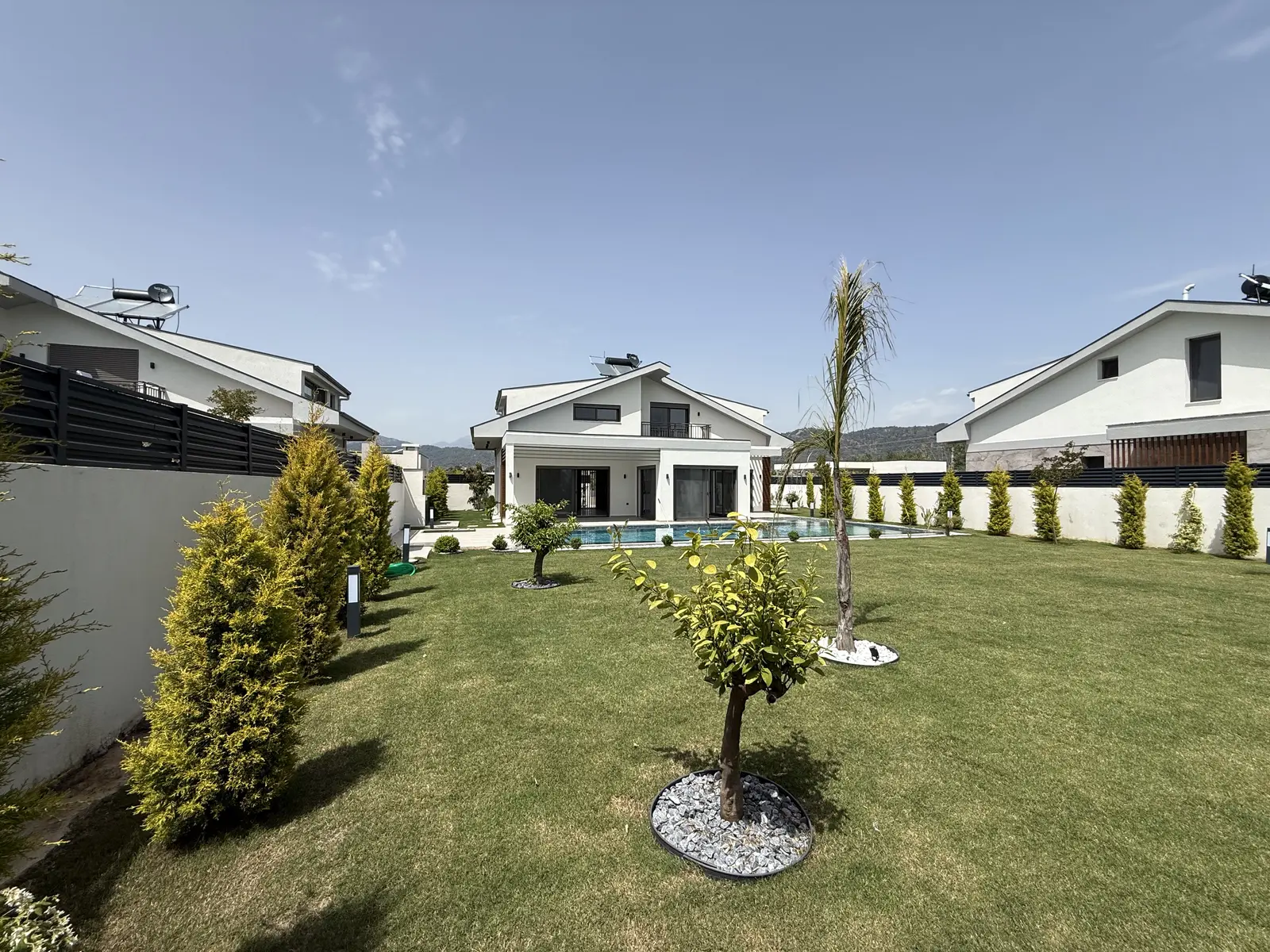 Fethiye’de Özel Havuzlu Müstakil Villa – Plaja Yürüme Mesafesinde