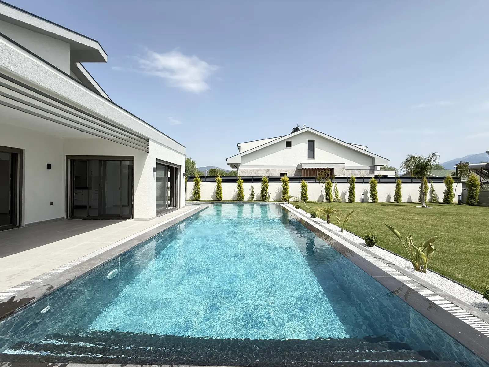 Fethiye’de Özel Havuzlu Müstakil Villa – Plaja Yürüme Mesafesinde