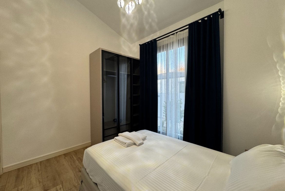 Seydikemer’de Müstakil Bahçeli- Havuzlu Şık Villa
