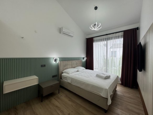 Seydikemer’de Müstakil Bahçeli- Havuzlu Şık Villa