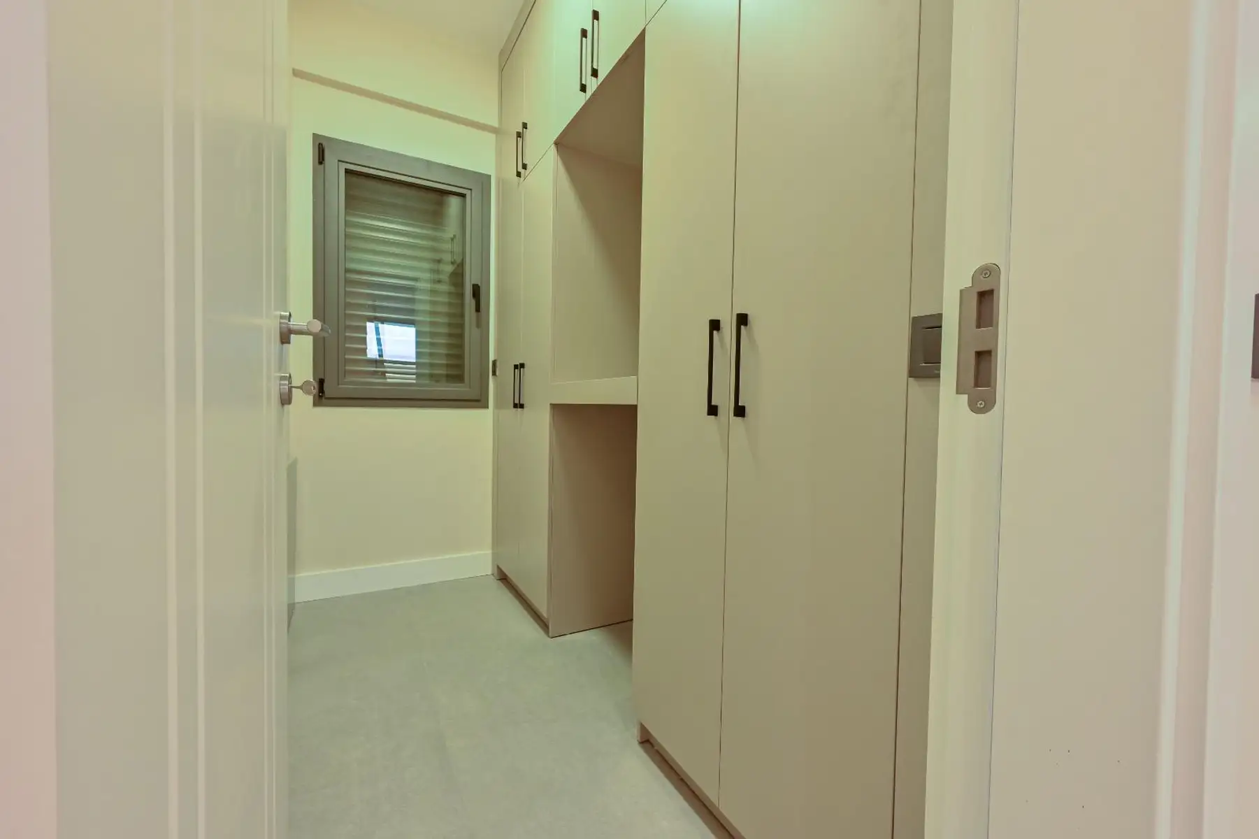 Müstakil Havuzlu ve Yerden Isıtmalı, 5 Yatak Odalı Lüks Müstakil Villa