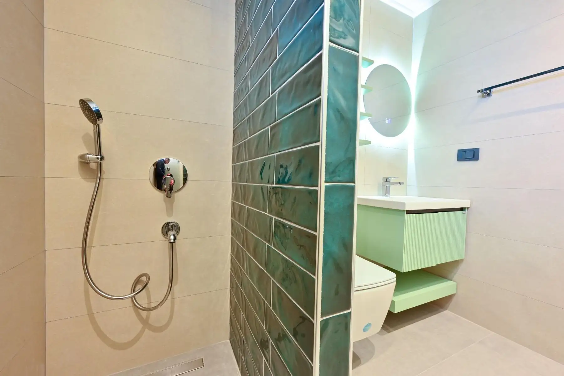 Müstakil Havuzlu ve Yerden Isıtmalı, 5 Yatak Odalı Lüks Müstakil Villa