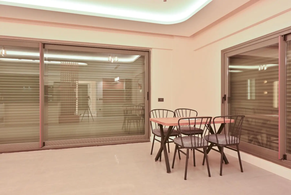 Müstakil Havuzlu ve Yerden Isıtmalı, 5 Yatak Odalı Lüks Müstakil Villa