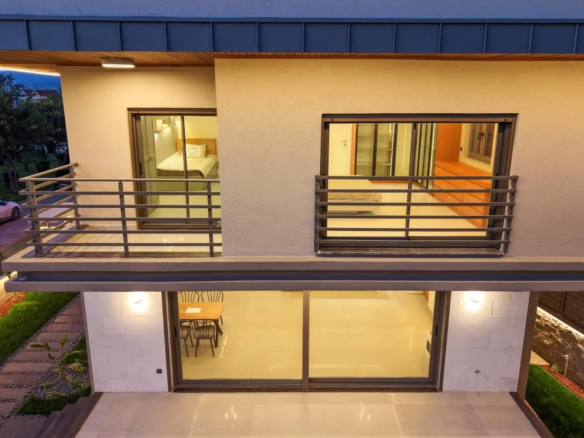Müstakil Havuzlu ve Yerden Isıtmalı, 5 Yatak Odalı Lüks Müstakil Villa