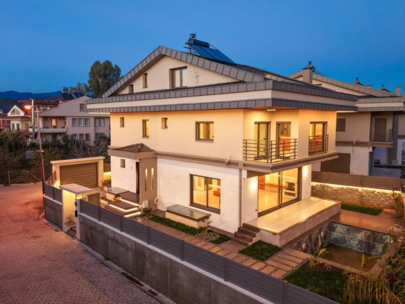Müstakil Havuzlu ve Yerden Isıtmalı, 5 Yatak Odalı Lüks Müstakil Villa