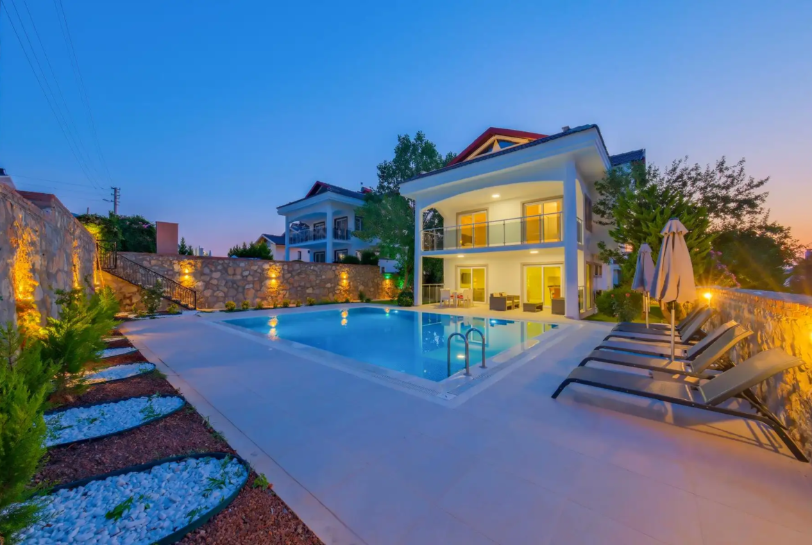 Fethiye, Ovacık’da 500 m² Özel Bahçeli, Muhteşem 3 Yatak Odalı Müstakil Lüks Villa