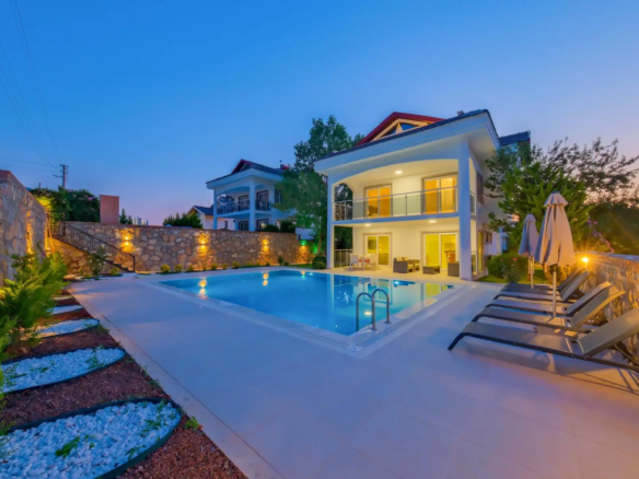 Fethiye, Ovacık’da 500 m² Özel Bahçeli, Muhteşem 3 Yatak Odalı Müstakil Lüks Villa