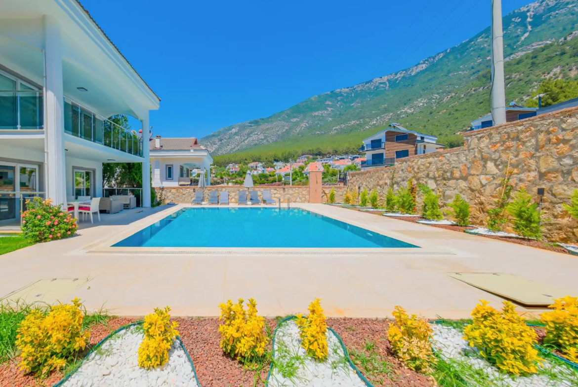 Fethiye, Ovacık’da 500 m² Özel Bahçeli, Muhteşem 3 Yatak Odalı Müstakil Lüks Villa