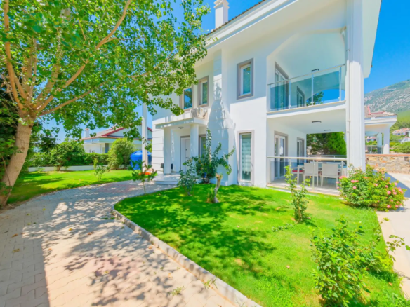 Fethiye, Ovacık’da 500 m² Özel Bahçeli, Muhteşem 3 Yatak Odalı Müstakil Lüks Villa