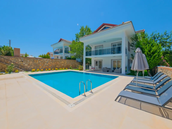 Fethiye, Ovacık’da 500 m² Özel Bahçeli, Muhteşem 3 Yatak Odalı Müstakil Lüks Villa