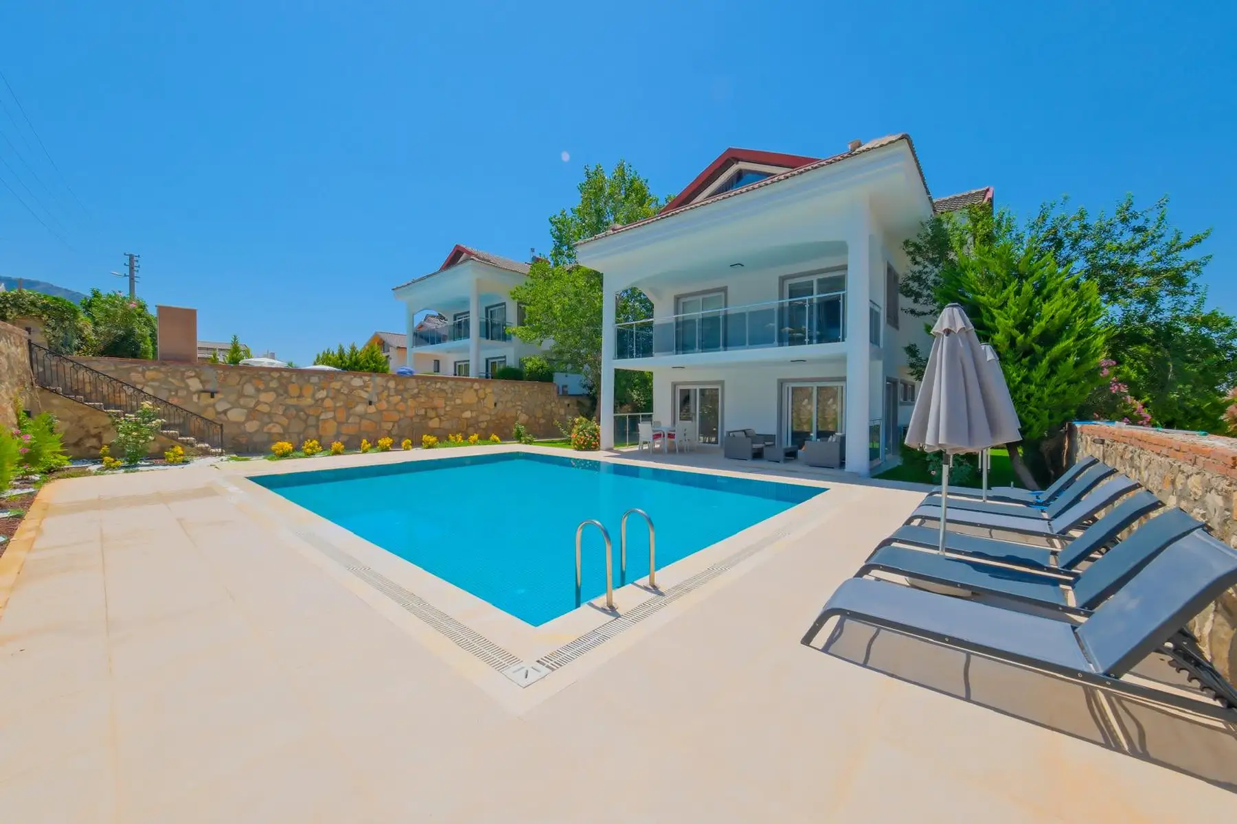 Fethiye, Ovacık’da 500 m² Özel Bahçeli, Muhteşem 3 Yatak Odalı Müstakil Lüks Villa