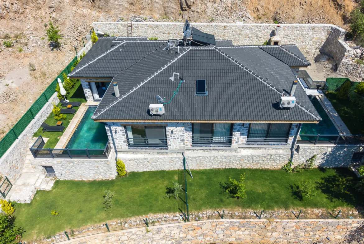 Fethiye Nif’te Müstakil Havuzlu Bahçeli Villa