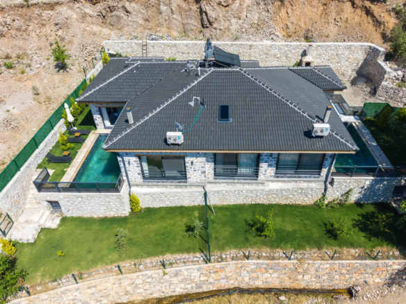 Fethiye Nif’te Müstakil Havuzlu Bahçeli Villa