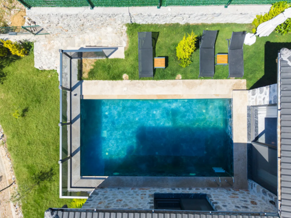 Fethiye Nif’te Müstakil Havuzlu Bahçeli Villa
