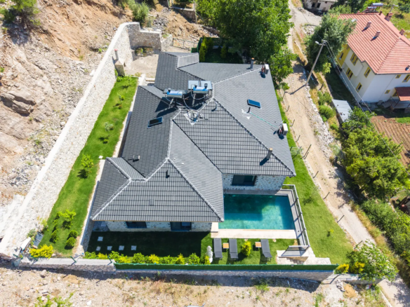 Fethiye Nif’te Müstakil Havuzlu Bahçeli Villa