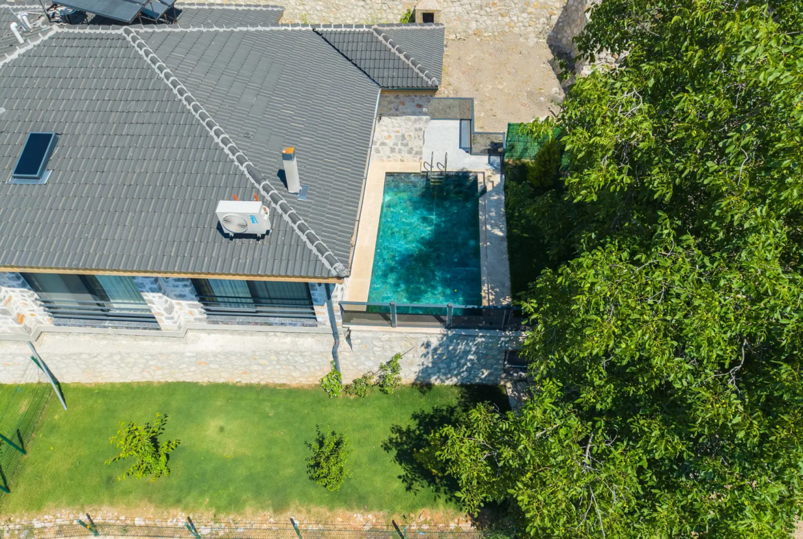 Fethiye Nif’te Müstakil Havuzlu Bahçeli Villa