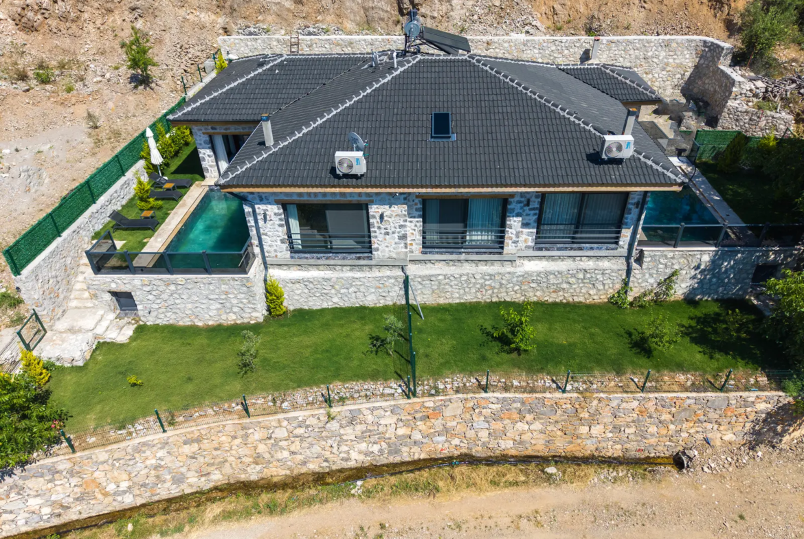 Fethiye Nif’te Müstakil Havuzlu Bahçeli Villa