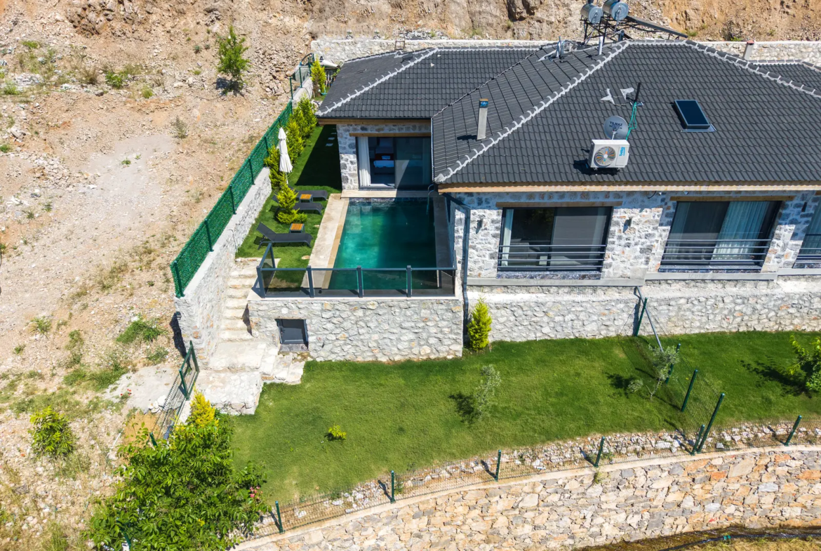 Fethiye Nif’te Müstakil Havuzlu Bahçeli Villa