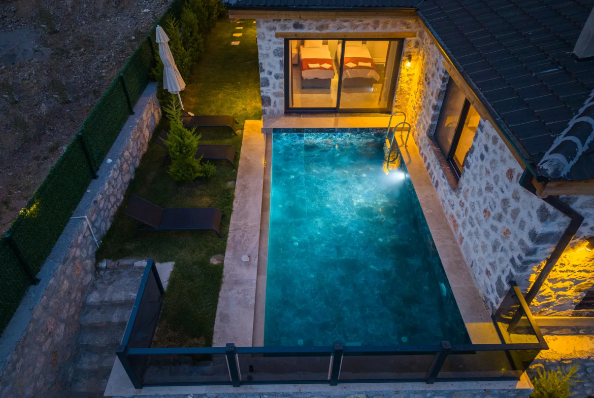 Fethiye Nif’te Müstakil Havuzlu Bahçeli Villa