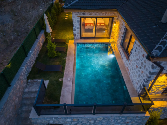 Fethiye Nif’te Müstakil Havuzlu Bahçeli Villa
