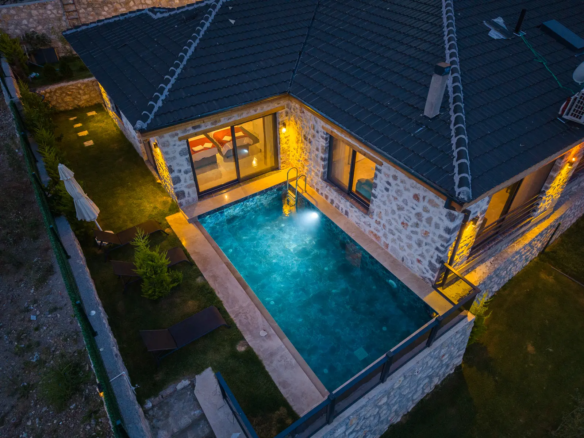 Fethiye Nif’te Müstakil Havuzlu Bahçeli Villa