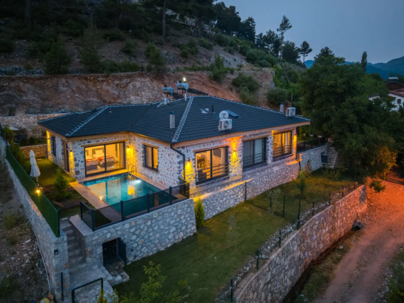 Fethiye Nif’te Müstakil Havuzlu Bahçeli Villa