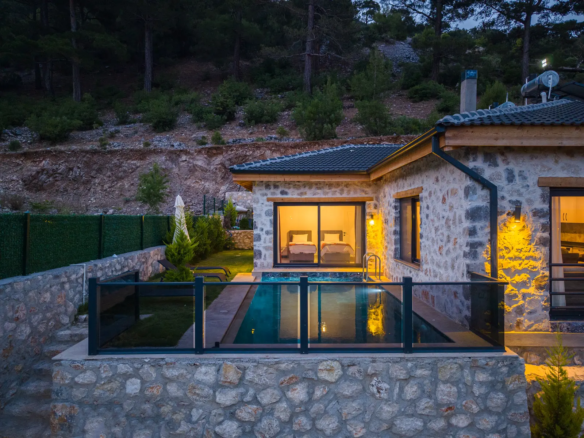 Fethiye Nif’te Müstakil Havuzlu Bahçeli Villa