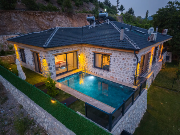 Fethiye Nif’te Müstakil Havuzlu Bahçeli Villa