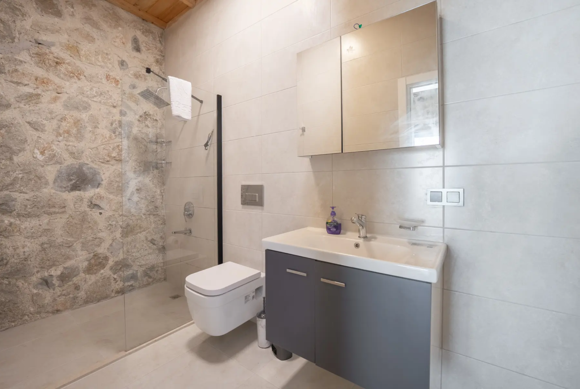 Fethiye Nif’te Müstakil Havuzlu Bahçeli Villa