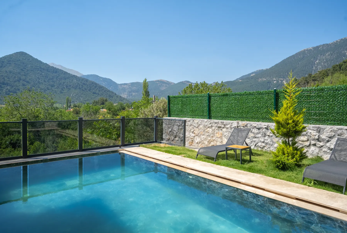 Fethiye Nif’te Müstakil Havuzlu Bahçeli Villa