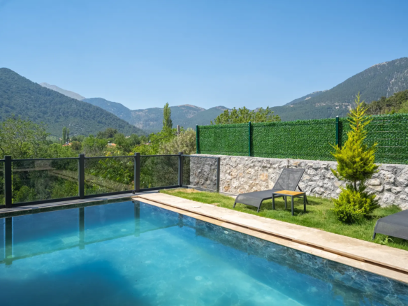 Fethiye Nif’te Müstakil Havuzlu Bahçeli Villa