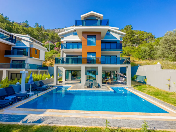 Göcek’te Deniz ve Orman Manzaralı, Özel Havuzlu 4+1 Müstakil Lüks Villalar