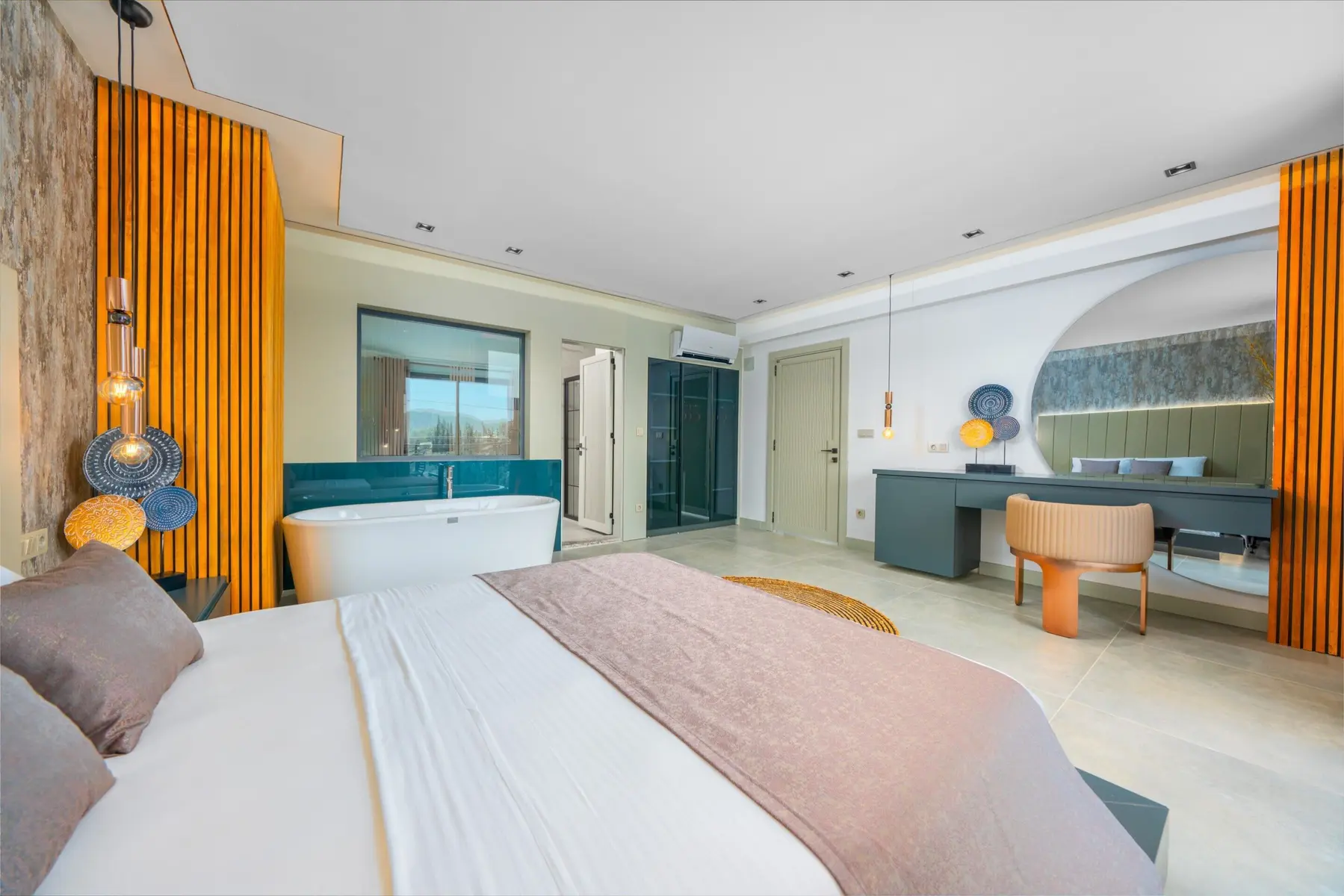 Ölüdeniz Ovacık’ta 737 m² Arsa İçinde, Kapalı Isıtmalı Havuzlu, Saunalı ve Jakuzili 4+1 Ultra Lüks Müstakil Villa