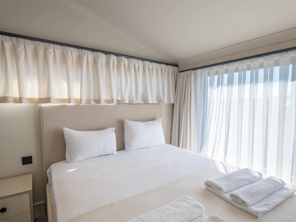 Fethiye’de Tam Eşyalı, Özel Havuzlu, Hamam & Saunalı Ultra Lüks Villa 