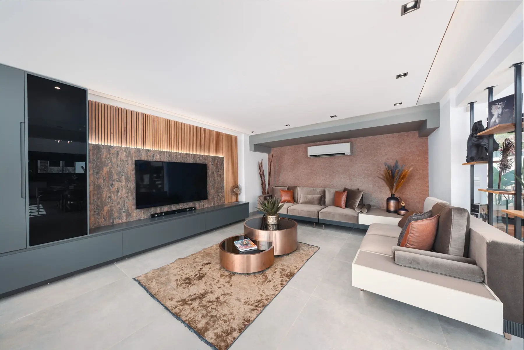 Ölüdeniz Ovacık’ta 737 m² Arsa İçinde, Kapalı Isıtmalı Havuzlu, Saunalı ve Jakuzili 4+1 Ultra Lüks Müstakil Villa