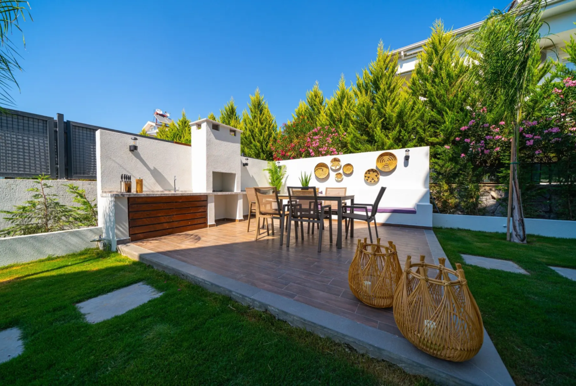 Ölüdeniz Ovacık’ta 737 m² Arsa İçinde, Kapalı Isıtmalı Havuzlu, Saunalı ve Jakuzili 4+1 Ultra Lüks Müstakil Villa