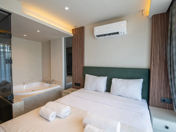Fethiye’de Tam Eşyalı, Özel Havuzlu, Hamam & Saunalı Ultra Lüks Villa 