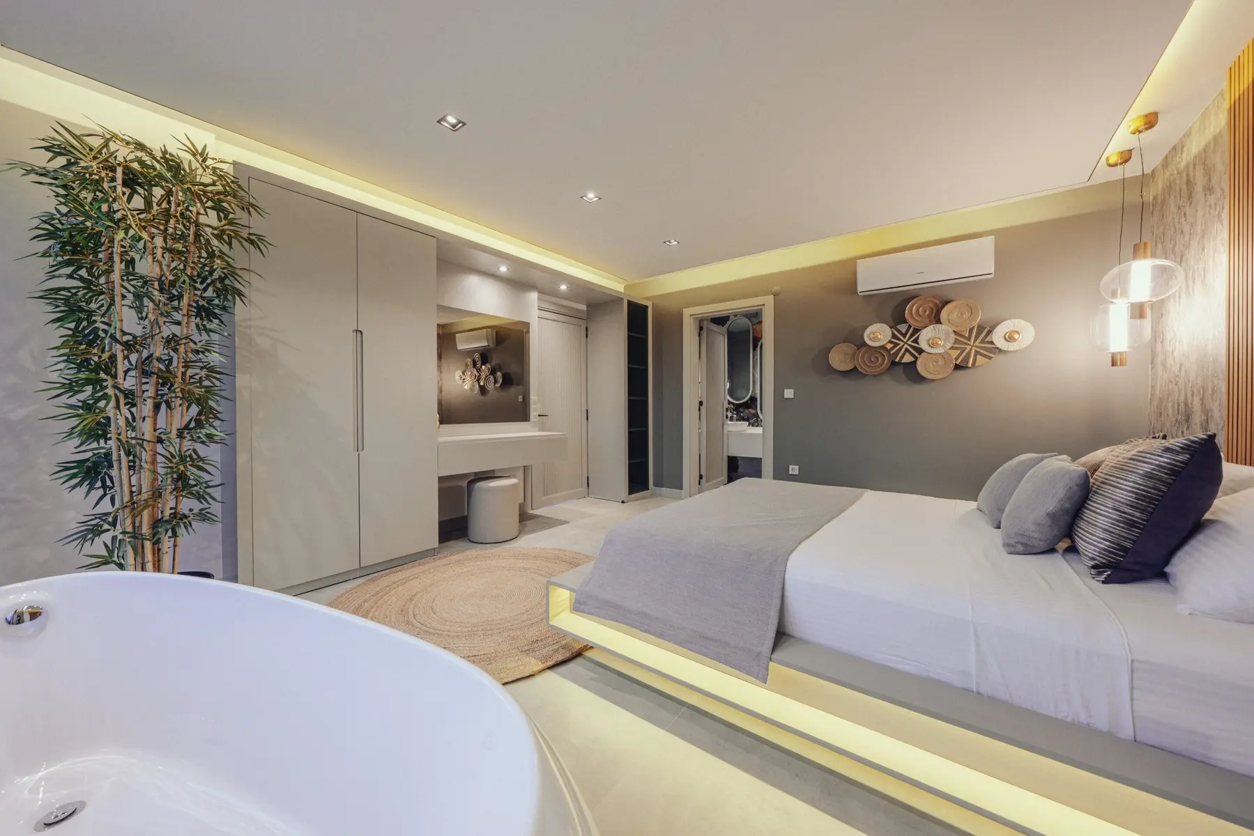 Ölüdeniz Ovacık’ta 737 m² Arsa İçinde, Kapalı Isıtmalı Havuzlu, Saunalı ve Jakuzili 4+1 Ultra Lüks Müstakil Villa