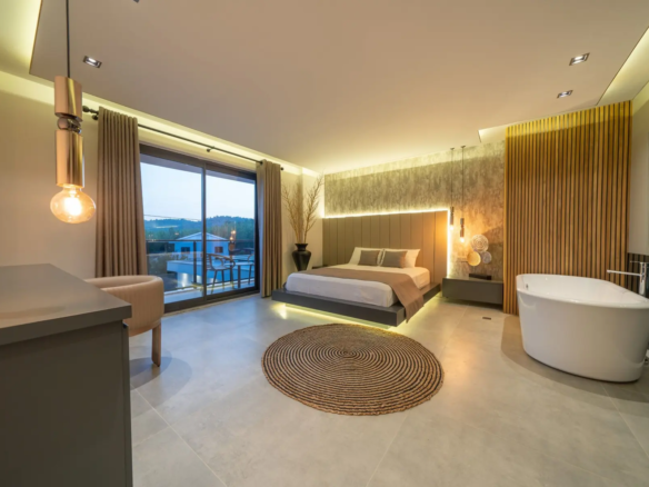 Ölüdeniz Ovacık’ta 737 m² Arsa İçinde, Kapalı Isıtmalı Havuzlu, Saunalı ve Jakuzili 4+1 Ultra Lüks Müstakil Villa