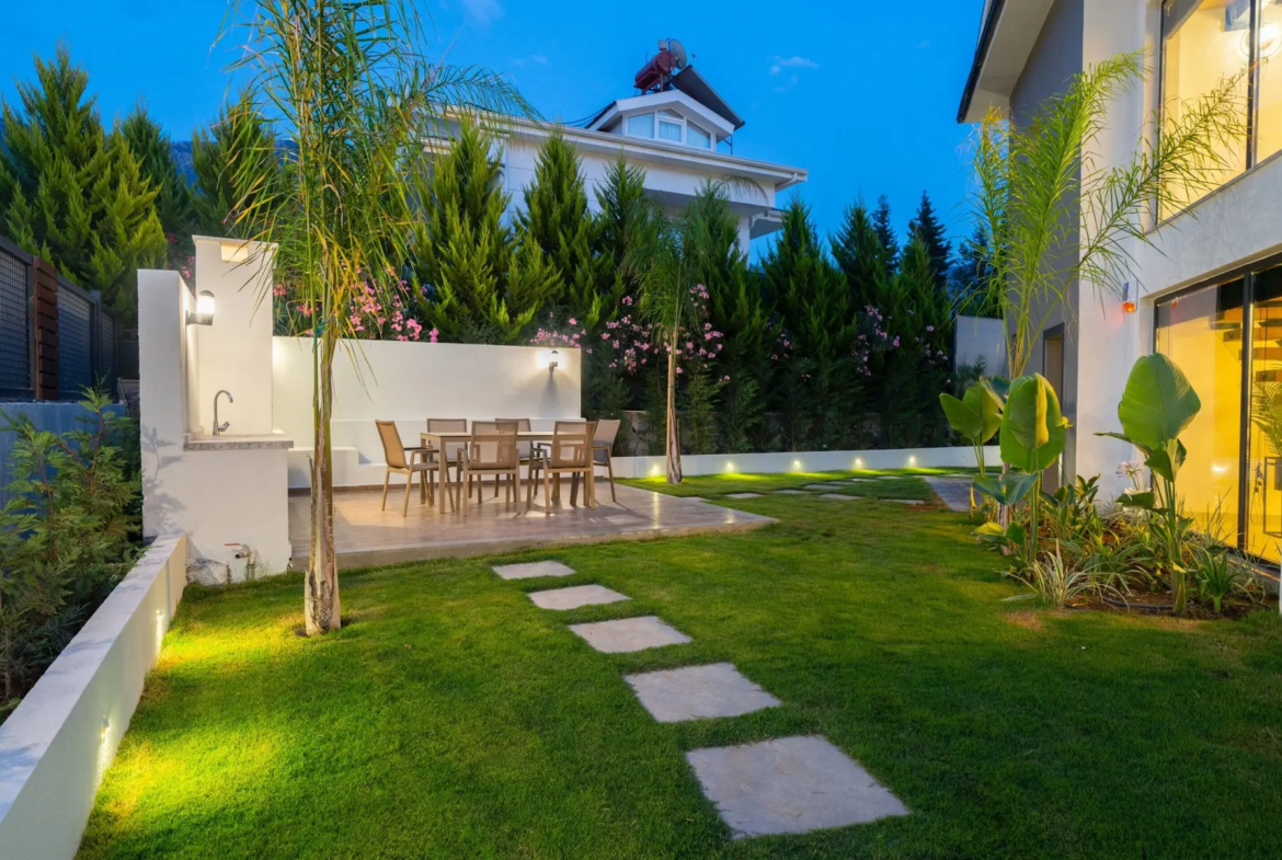 Ölüdeniz Ovacık’ta 737 m² Arsa İçinde, Kapalı Isıtmalı Havuzlu, Saunalı ve Jakuzili 4+1 Ultra Lüks Müstakil Villa