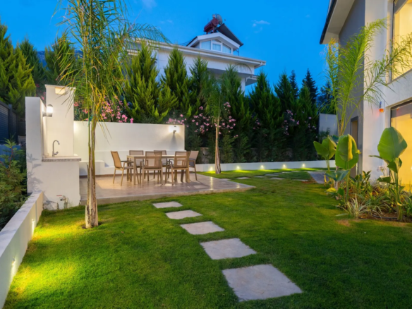 Ölüdeniz Ovacık’ta 737 m² Arsa İçinde, Kapalı Isıtmalı Havuzlu, Saunalı ve Jakuzili 4+1 Ultra Lüks Müstakil Villa