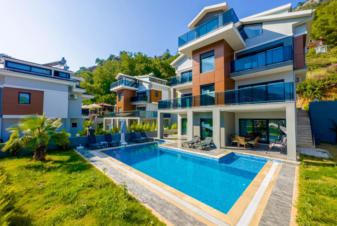 Göcek’te Deniz ve Orman Manzaralı, Özel Havuzlu 4+1 Müstakil Lüks Villalar