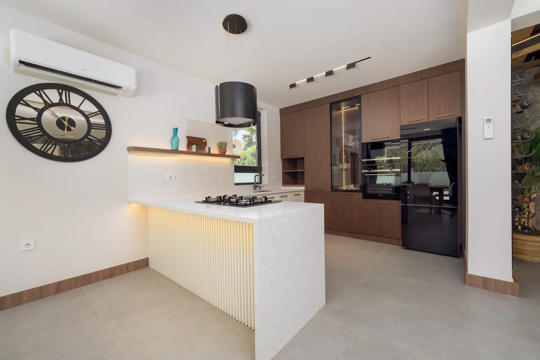 Ölüdeniz Ovacık’ta 645 m² Arsa İçinde, Yerden Isıtmalı, Müştemilatlı 5+1 Ultra Lüks Villa