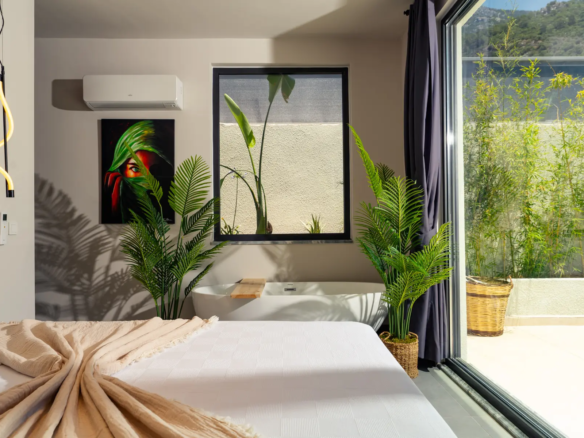 Ölüdeniz Ovacık’ta 645 m² Arsa İçinde, Yerden Isıtmalı, Müştemilatlı 5+1 Ultra Lüks Villa