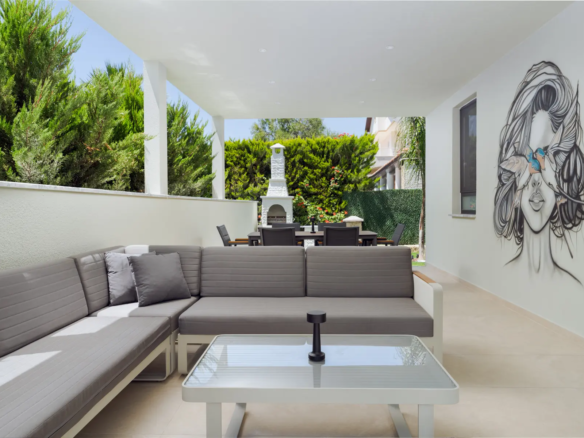 Ölüdeniz Ovacık’ta 645 m² Arsa İçinde, Yerden Isıtmalı, Müştemilatlı 5+1 Ultra Lüks Villa