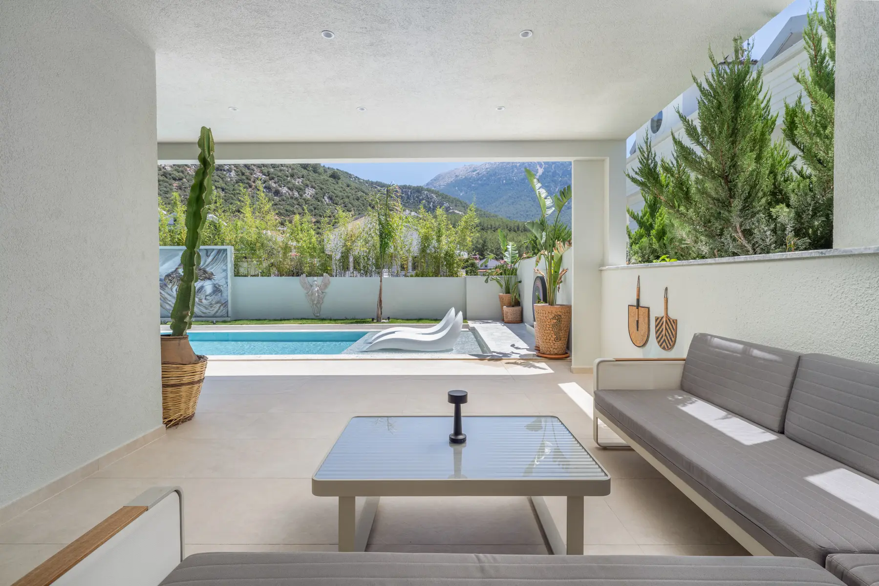 Ölüdeniz Ovacık’ta 645 m² Arsa İçinde, Yerden Isıtmalı, Müştemilatlı 5+1 Ultra Lüks Villa