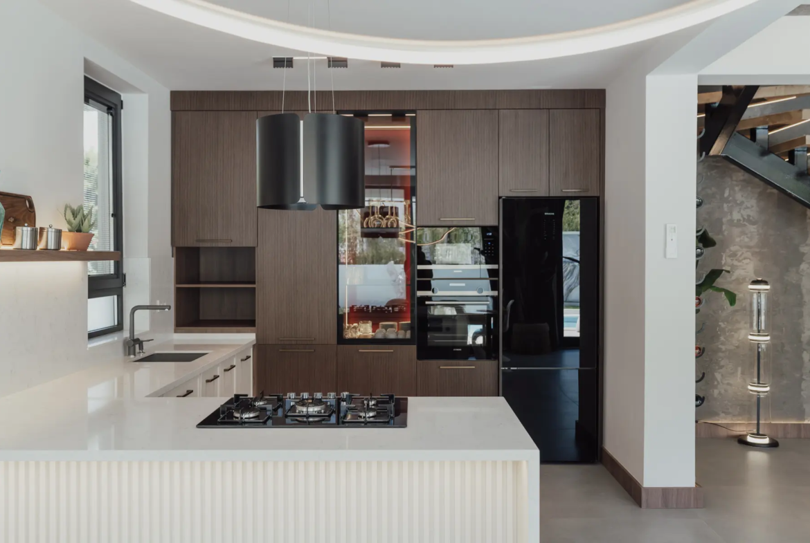 Ölüdeniz Ovacık’ta 645 m² Arsa İçinde, Yerden Isıtmalı, Müştemilatlı 5+1 Ultra Lüks Villa