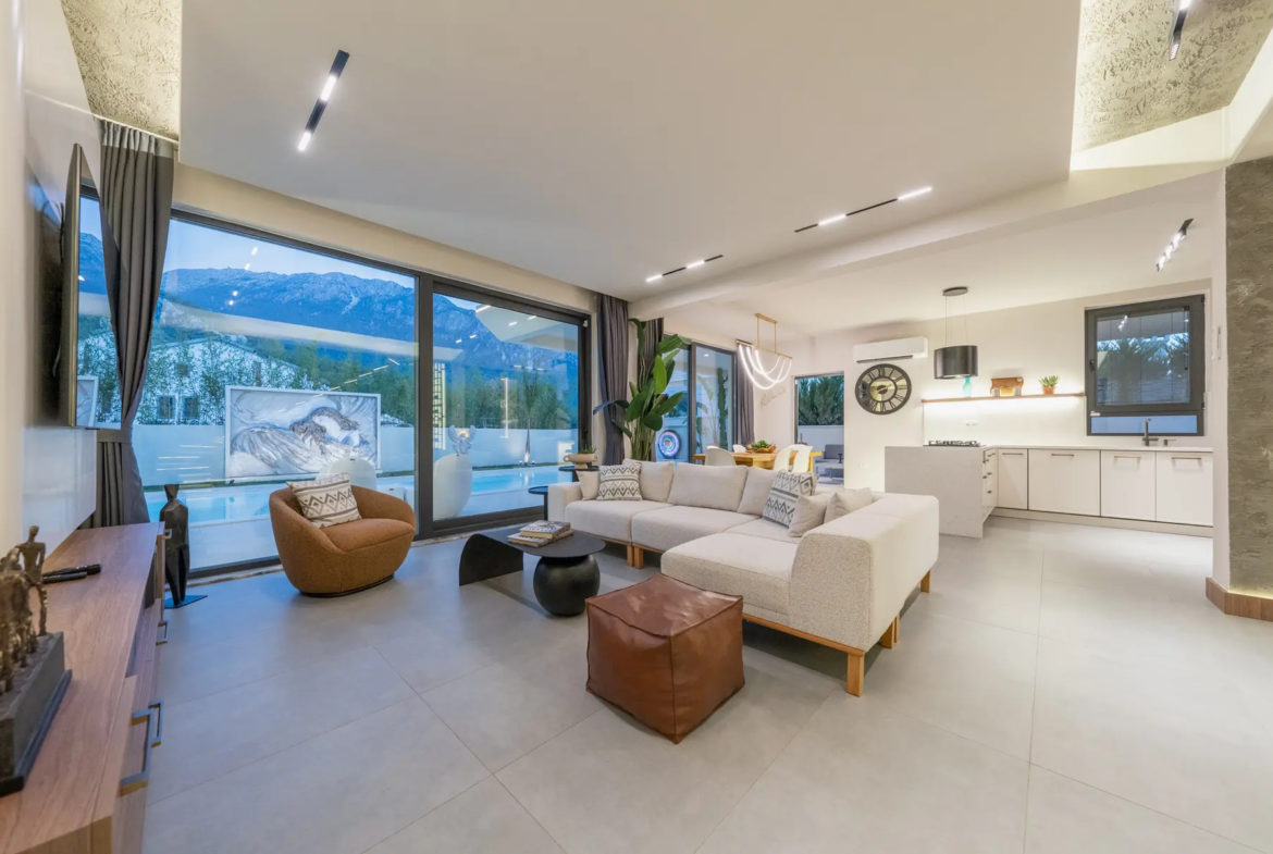 Ölüdeniz Ovacık’ta 645 m² Arsa İçinde, Yerden Isıtmalı, Müştemilatlı 5+1 Ultra Lüks Villa