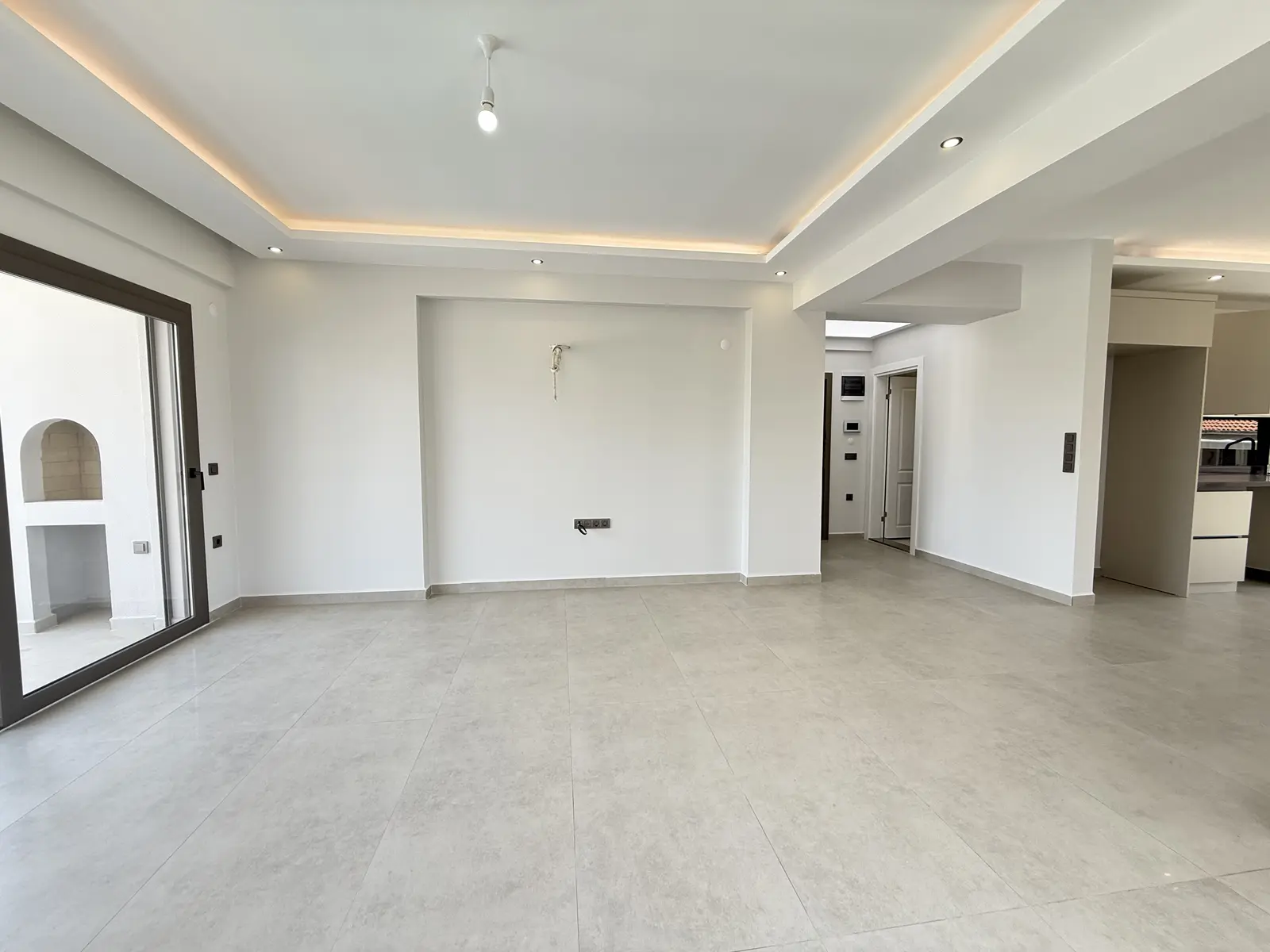 FETHİYE ÇALIŞ’TA DENİZ’E YÜRÜME MESAFESİNDE HARİKA KOMPLEKSTE 3+1 HAVUZLU DAİRE