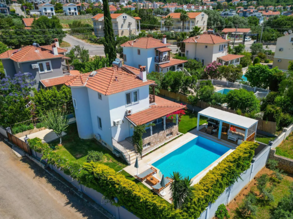 ÖLÜDENİZ’DE ÖNÜ KAPANMAZ, TURİZM BELGELİ & YÜKSEK GETİRİLİ 4+1 VİLLA